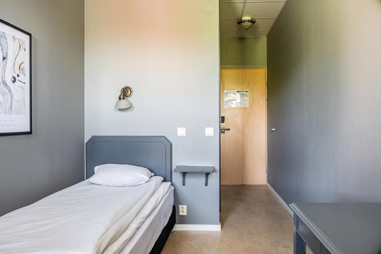Expo Hotel